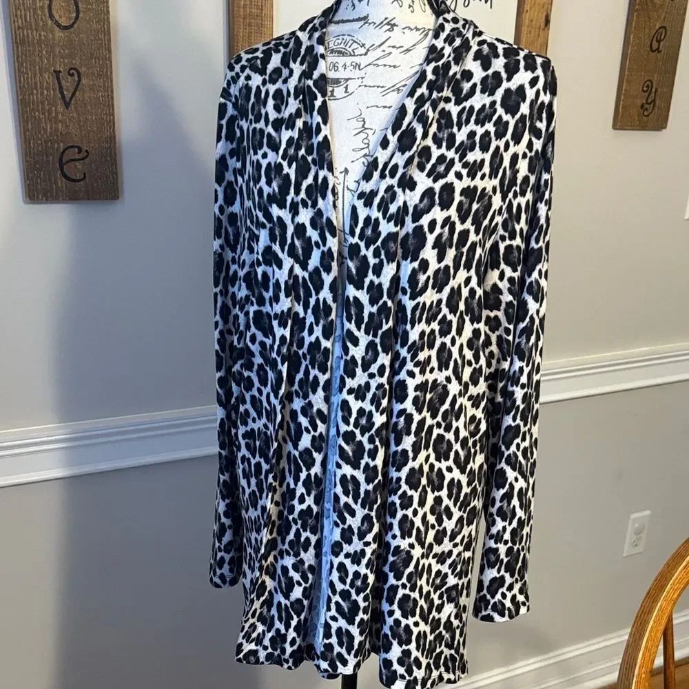 Vince Camuto Gray and Black Animal Print Cardigan